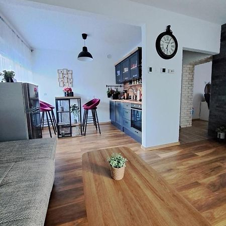 Apartman Twins Self Check In & Self Check Out Otočac Esterno foto