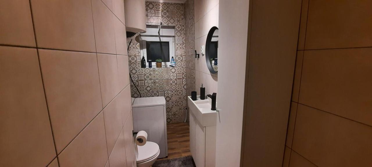 Apartman Twins Self Check In & Self Check Out Otočac Esterno foto